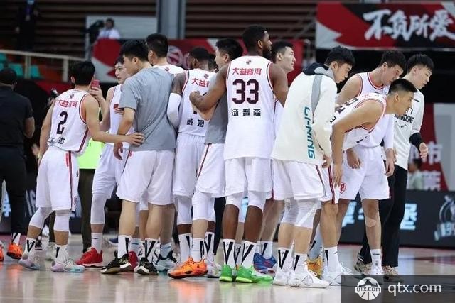 CBA总决赛第五场落幕，广东队力克辽宁队，夺得三连冠！