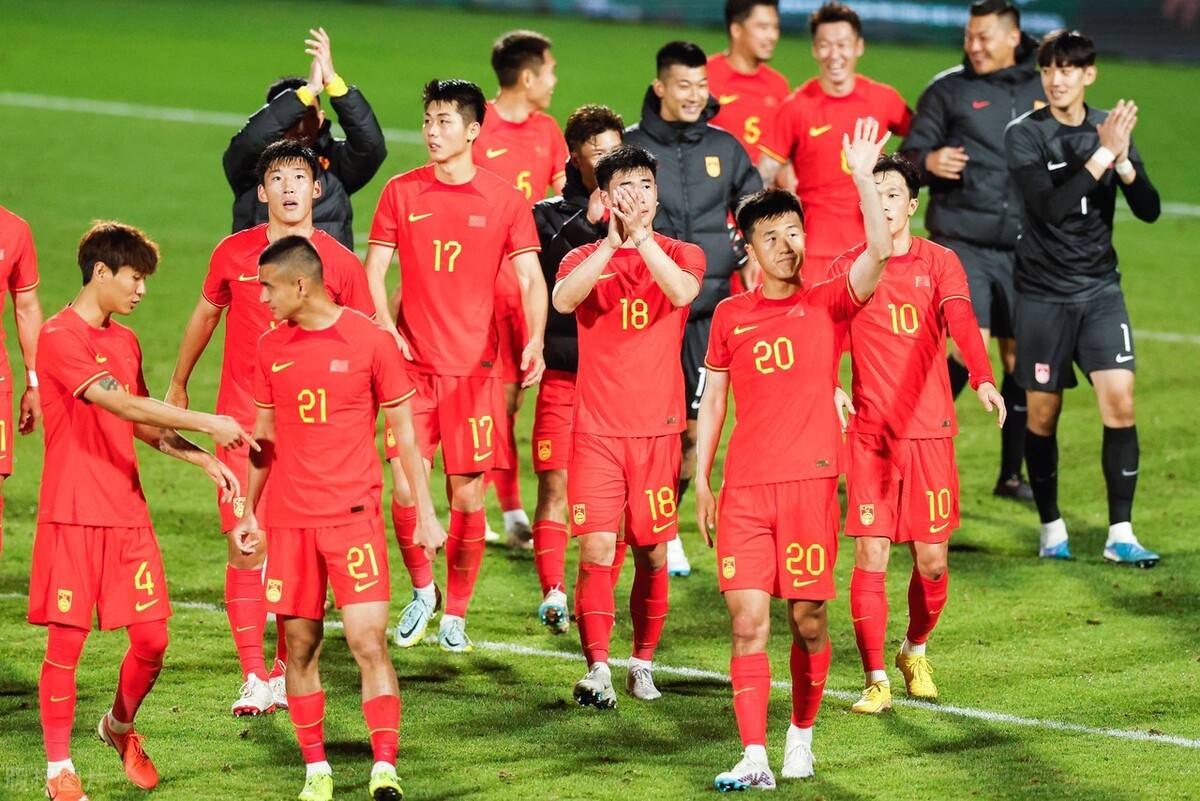国际足球赛事中，中国队成功晋级