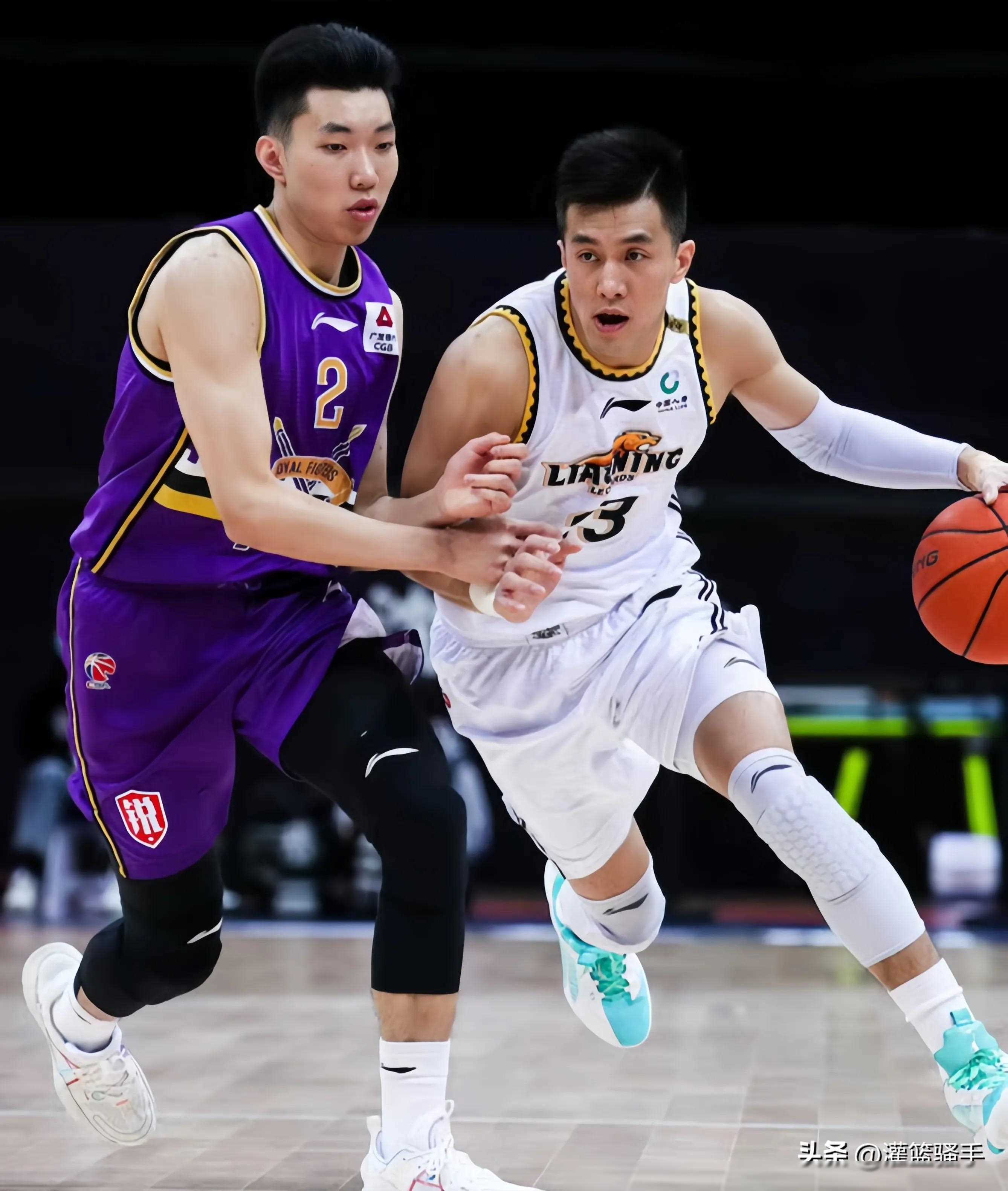 CBA比赛中出现重大转折，一支实力强劲的球队遭遇失利