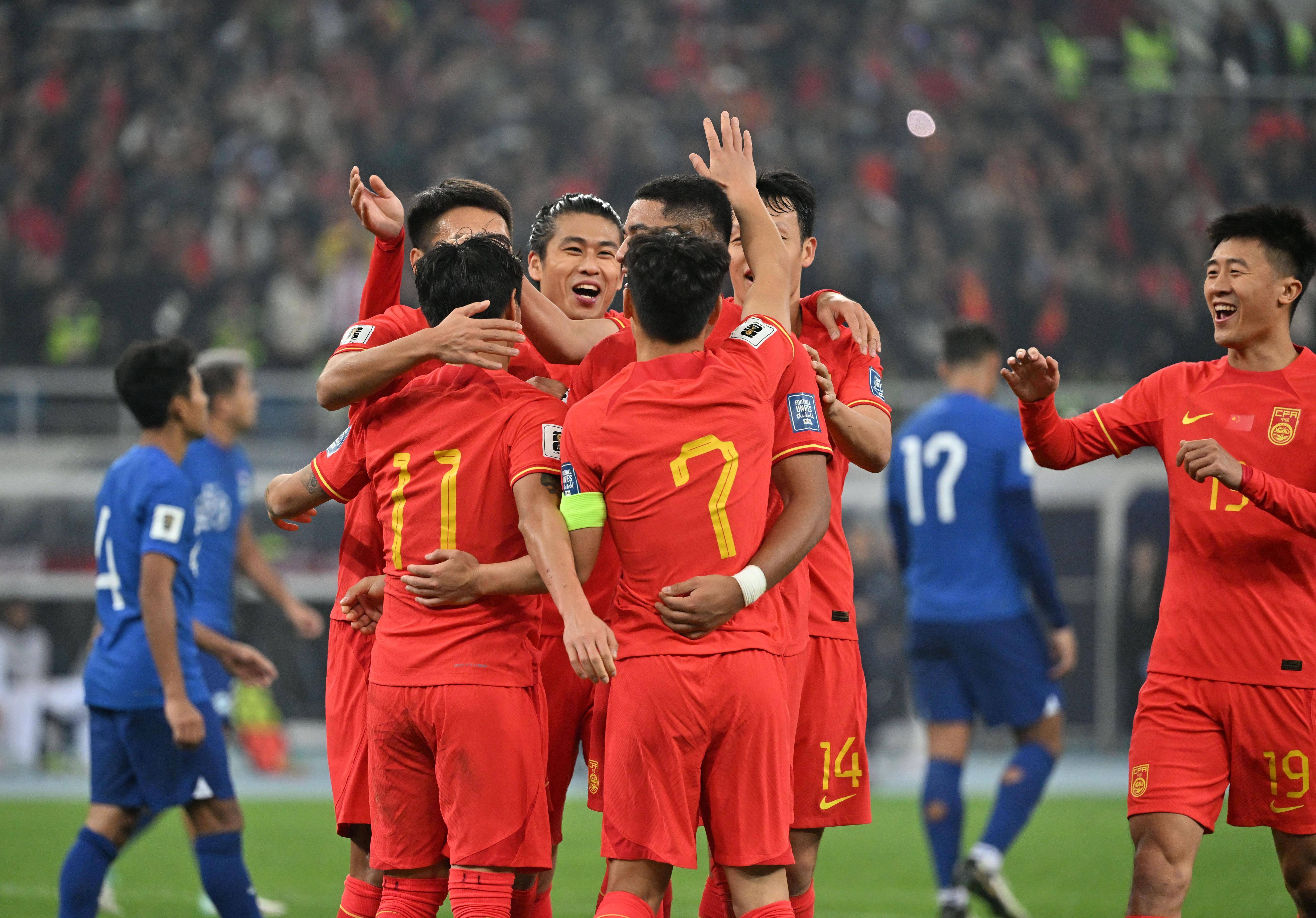 国内足球俱乐部在国际舞台上大放异彩